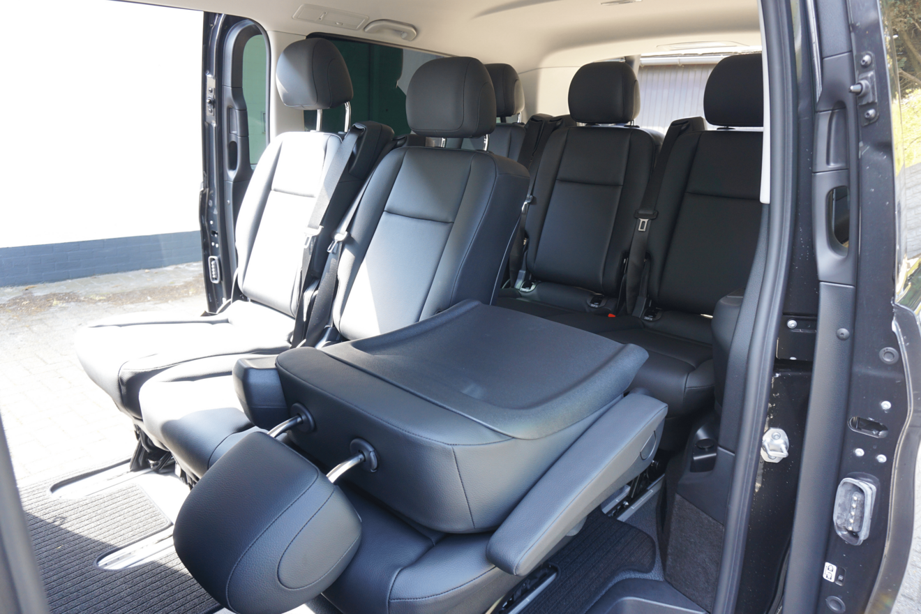 Merc Vito Tourer 8+1 (3) Merc Vito Tourer 8+1 (3)