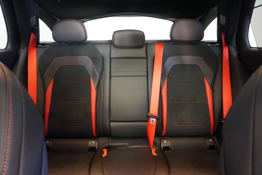 AMG - E 53 T Hybride 4M+ RIJASSISTENTIE PAKKET PLUS - PANO DAK - AMG NIGHT PAKKET AMG - E 53 T Hybride 4M+ RIJASSISTENTIE PAKKET PLUS - PANO DAK - AMG NIGHT PAKKET