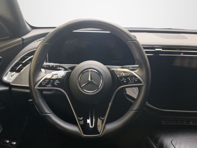 E 300 T e RIJASSISTENTIE - TREKHAAK WEGKLAPBAAR - BURMESTER E 300 T e RIJASSISTENTIE - TREKHAAK WEGKLAPBAAR - BURMESTER