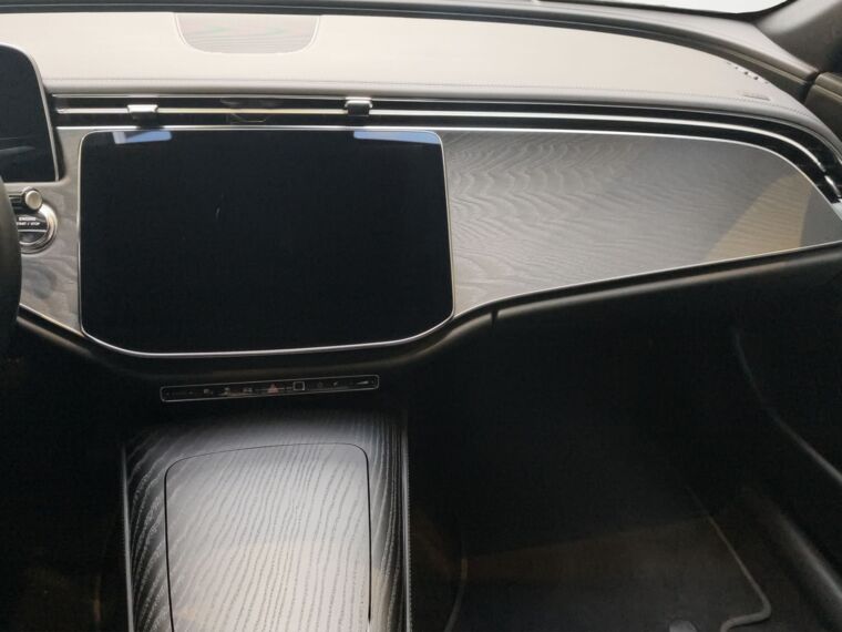 E 300 T e RIJASSISTENTIE - TREKHAAK WEGKLAPBAAR - BURMESTER 