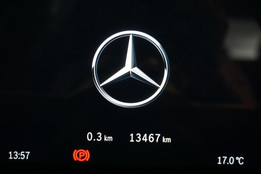 C 200 d TREKHAAK WEGKLAPBAAR 