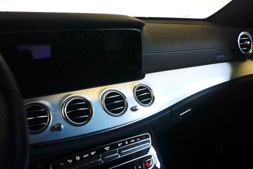 E 300 T de AMG - TREKHAAK WEGKLAPBAAR E 300 T de AMG - TREKHAAK WEGKLAPBAAR