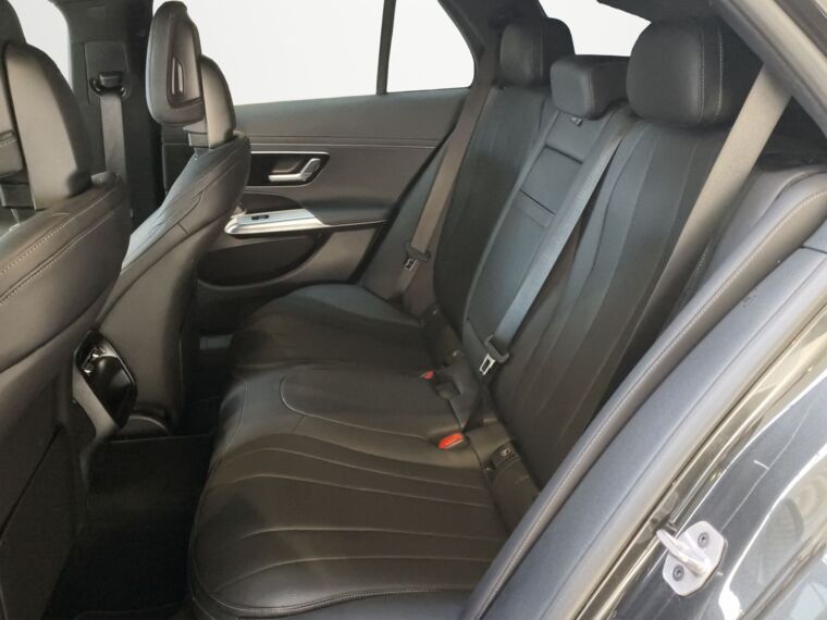 E 300 T e RIJASSISTENTIE - TREKHAAK WEGKLAPBAAR - BURMESTER E 300 T e RIJASSISTENTIE - TREKHAAK WEGKLAPBAAR - BURMESTER
