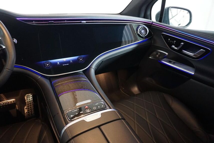 EQE 350+ SUV AMG - HYPERSCREEN - AIRMATIC EQE 350+ SUV AMG - HYPERSCREEN - AIRMATIC