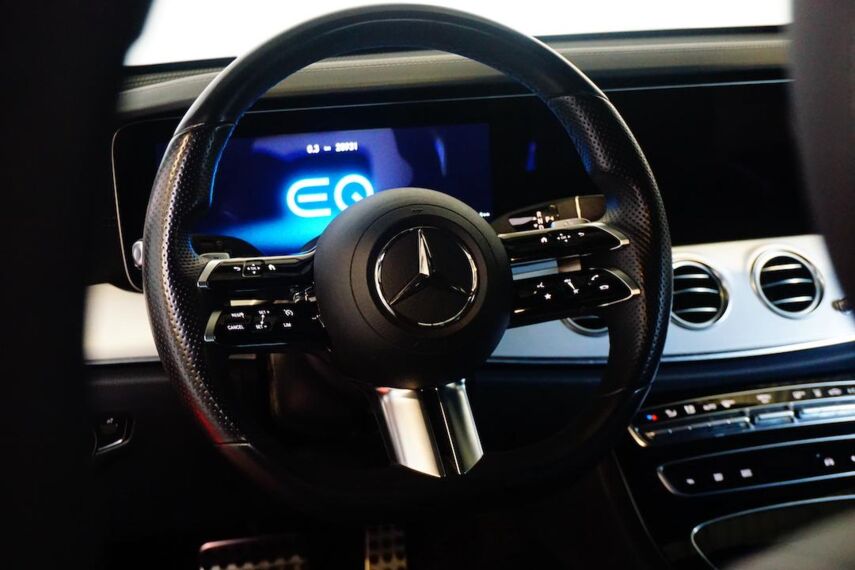 E 300 T de AMG - TREKHAAK WEGKLAPBAAR E 300 T de AMG - TREKHAAK WEGKLAPBAAR