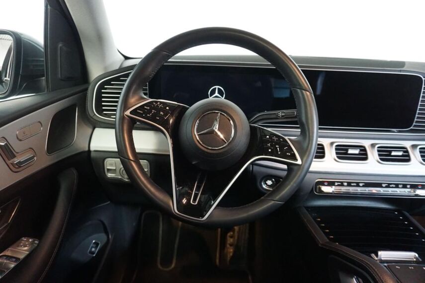 GLE 350 de 4M PANO DAK - TREKHAAK GLE 350 de 4M PANO DAK - TREKHAAK