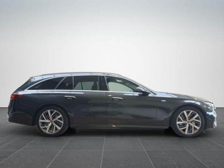 E 300 T e RIJASSISTENTIE - TREKHAAK WEGKLAPBAAR - BURMESTER 